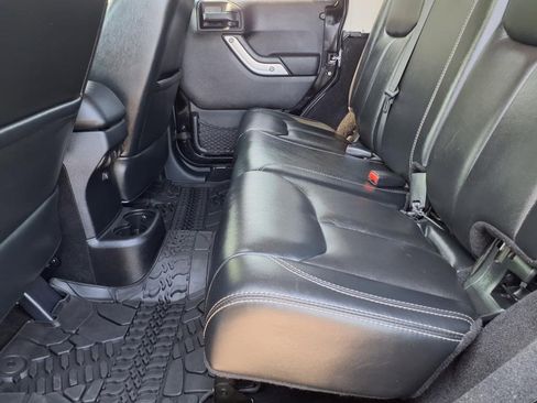 Used 2014 Jeep Wrangler Unlimited Sahara w/ Dual Top Group image 15