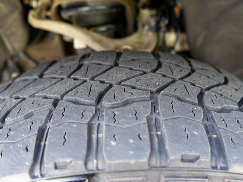 Used 2024 GMC Sierra 1500 AT4 w/ AT4 Preferred Package image 33