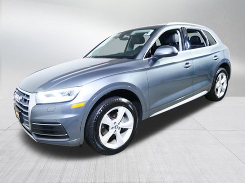 Used 2020 Audi Q5 2.0T Premium Plus w/ Premium Plus Package AWD/4WD image 3