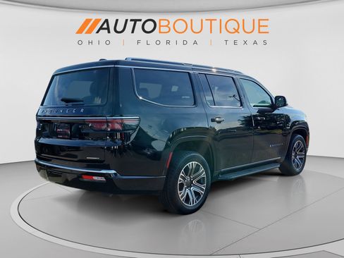 Used 2024 Jeep Wagoneer Series II w/ Flexible Seating Group AWD/4WD image 5