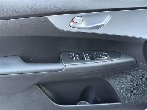 Used 2023 Kia Forte LXS image 13