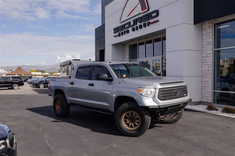 Used 2016 Toyota Tundra SR5 w/ TRD Off Road Package AWD/4WD image 16