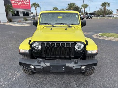 Used 2023 Jeep Gladiator Willys image 2