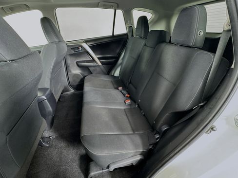 Used 2018 Toyota RAV4 XLE image 23