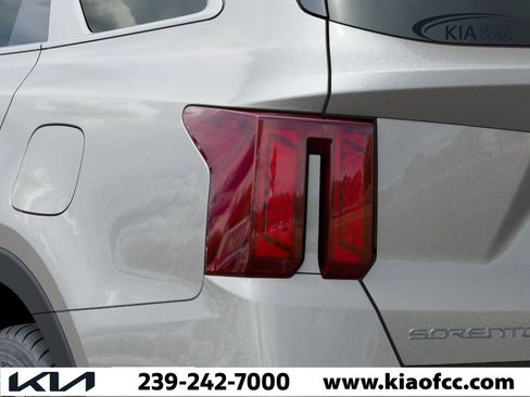 New 2026 Kia Sorento EX AWD/4WD image 11