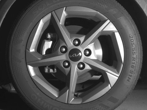 Used 2025 Kia K4 LXS image 12