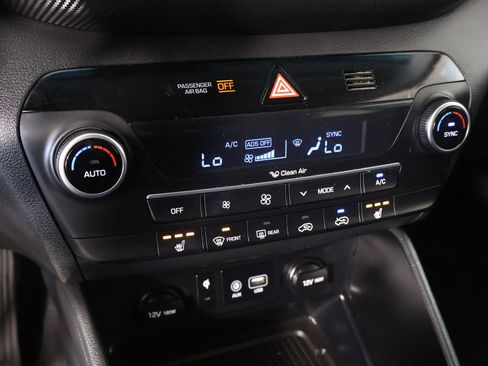 Used 2019 Hyundai Tucson Sport image 7