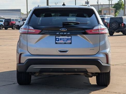 Used 2022 Ford Edge SEL w/ Convenience Package AWD/4WD image 4