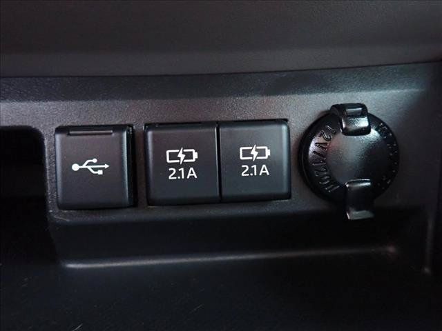 Used 2020 Toyota Highlander LE AWD/4WD image 20