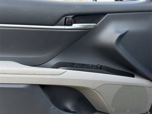 Used 2023 Toyota Camry SE image 24