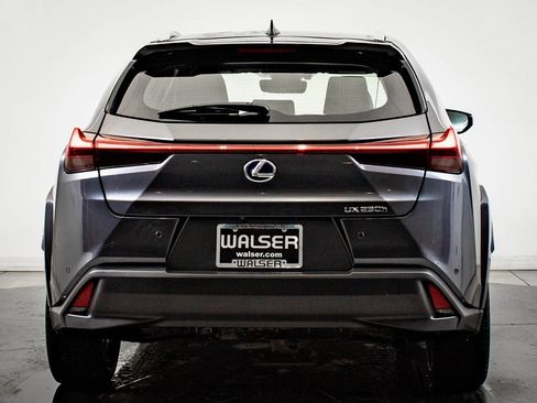 Used 2022 Lexus UX 250h w/ Premium Package image 7