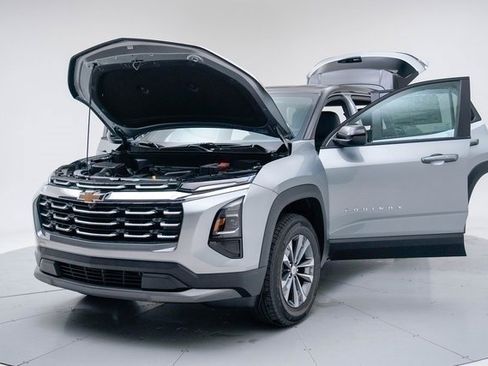New 2026 Chevrolet Equinox LT w/ Convenience Package II image 18