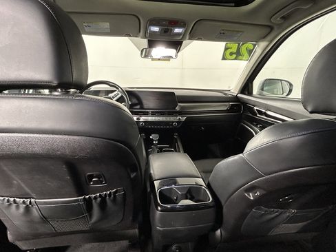 Used 2025 Kia Telluride S image 19