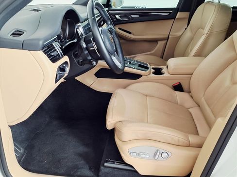 Used 2020 Porsche Macan image 13