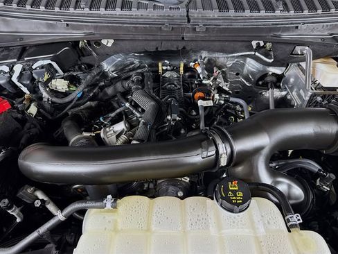 Certified 2024 Ford Expedition Platinum image 38