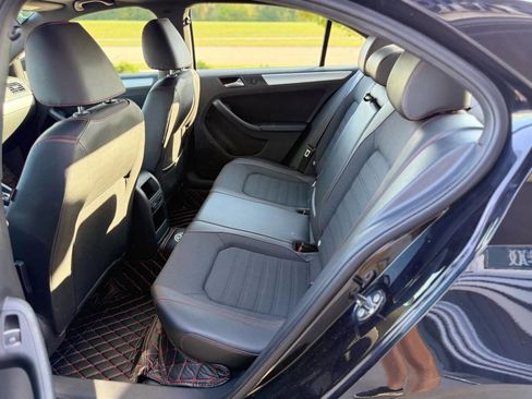 Used 2014 Volkswagen Jetta GLI image 11