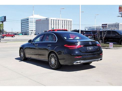 Used 2023 Mercedes-Benz C 300 4MATIC Sedan image 4
