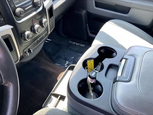 Used 2016 RAM 3500 SLT RWD image 14