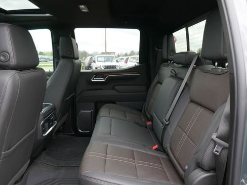 Certified 2026 Chevrolet Silverado 1500 High Country w/ Technology Package AWD/4WD image 17
