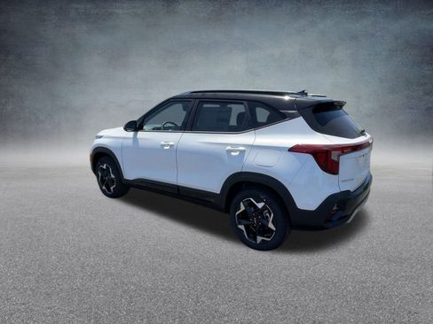 Used 2025 Kia Seltos S image 15