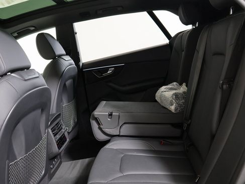 Used 2023 Audi Q8 Premium Plus w/ Premium Plus Package image 23