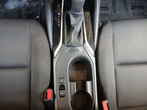Used 2024 Toyota Corolla LE FWD image 11
