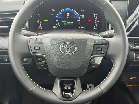 Certified 2025 Toyota Camry SE FWD image 25