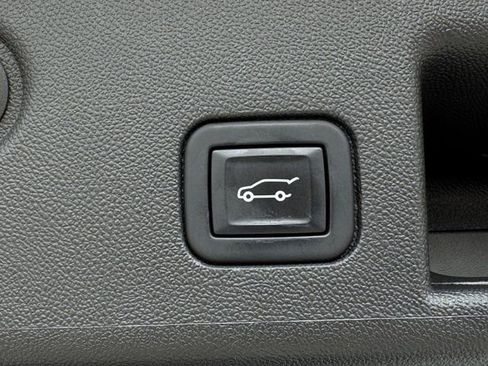 Used 2022 Chevrolet Equinox LT image 34