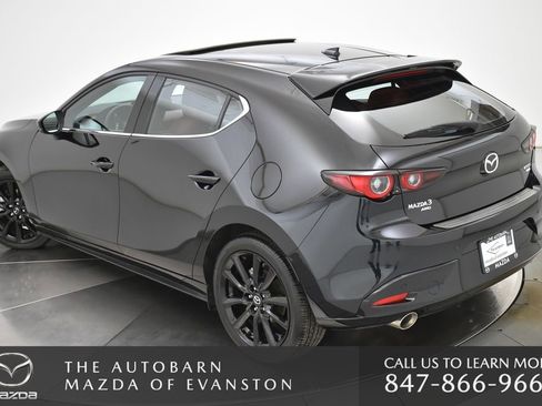 Certified 2025 MAZDA MAZDA3 Hatchback w/Premium Plus Pkg image 8