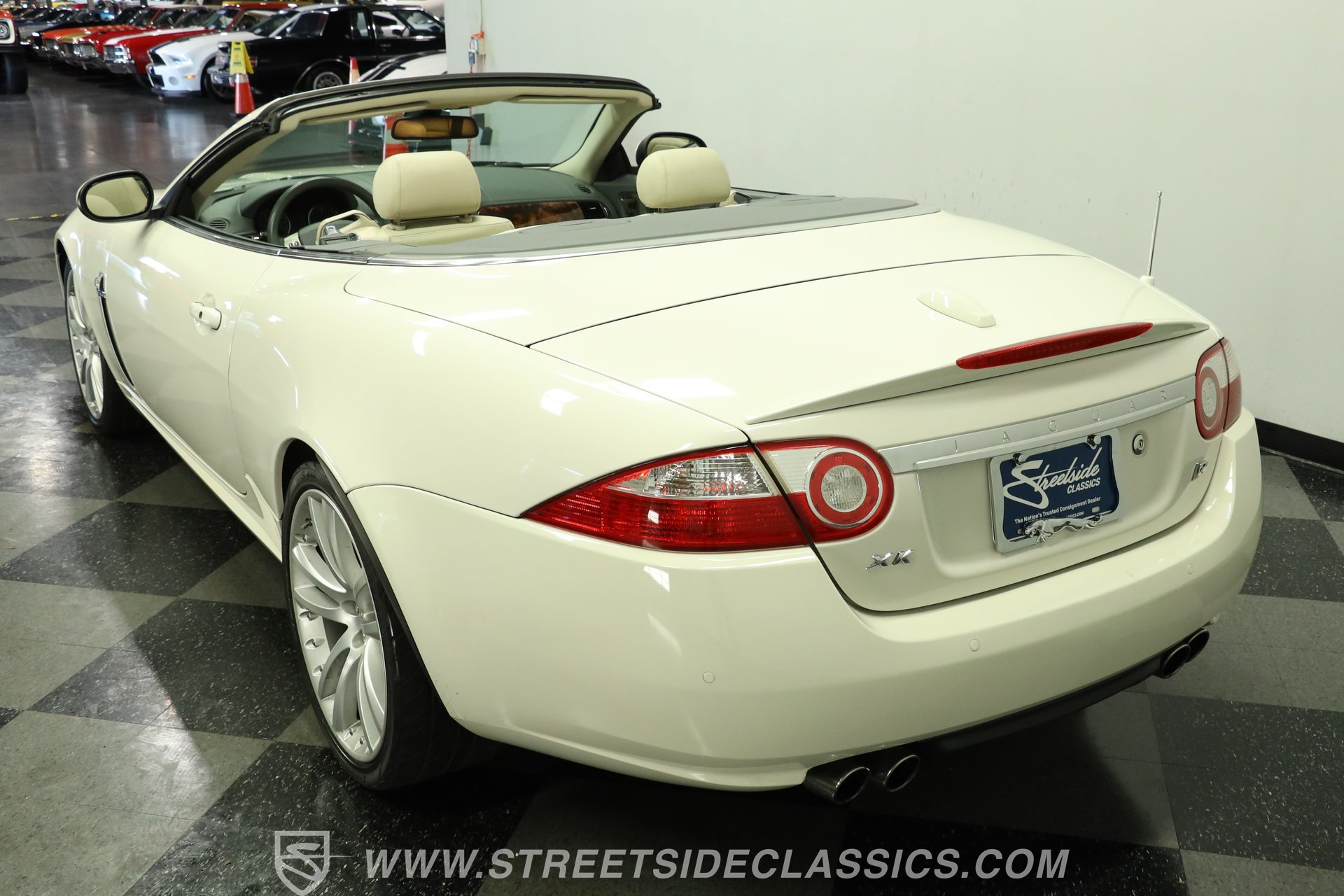 Used 2007 Jaguar XKR R RWD image 8