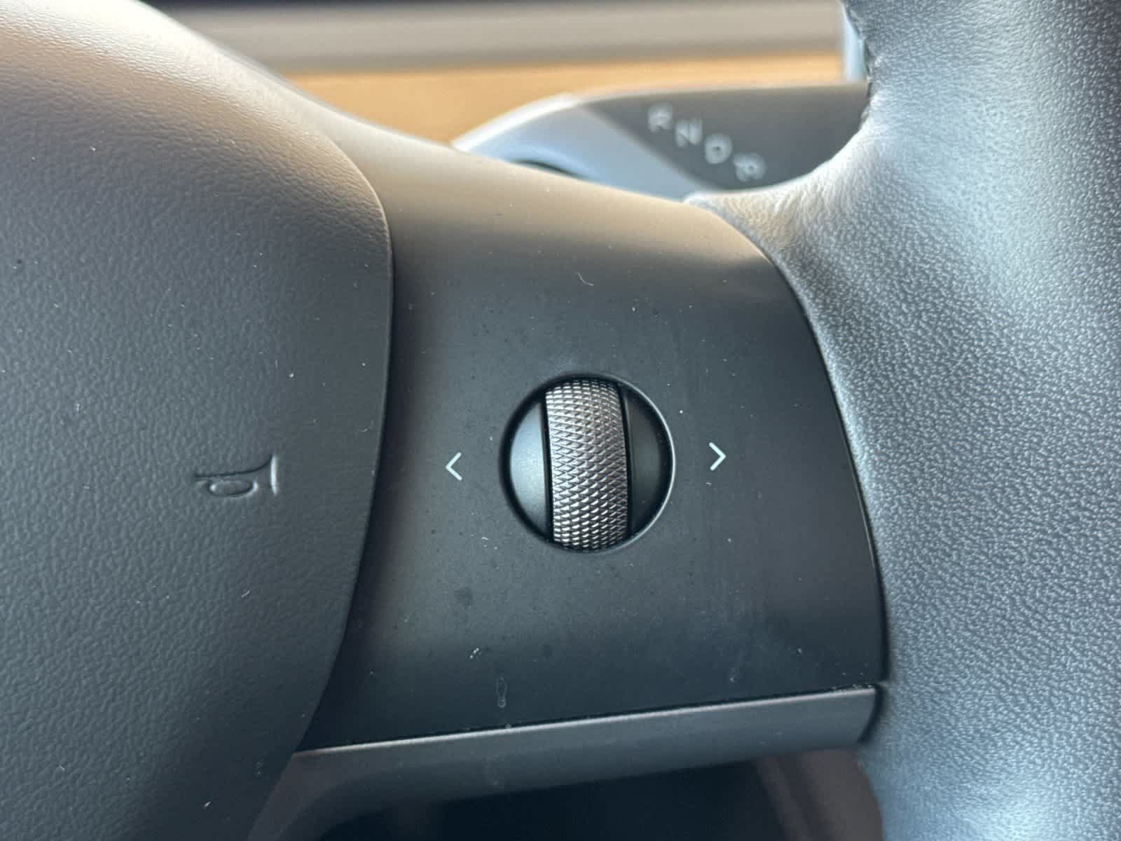 Used 2023 Tesla Model Y AWD image 26