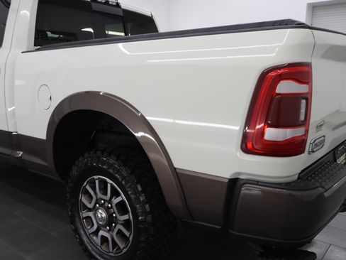 Used 2019 RAM 2500 Limited AWD/4WD image 37
