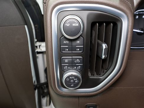 Used 2021 GMC Sierra 1500 SLT w/ SLT Premium Plus Package AWD/4WD image 34