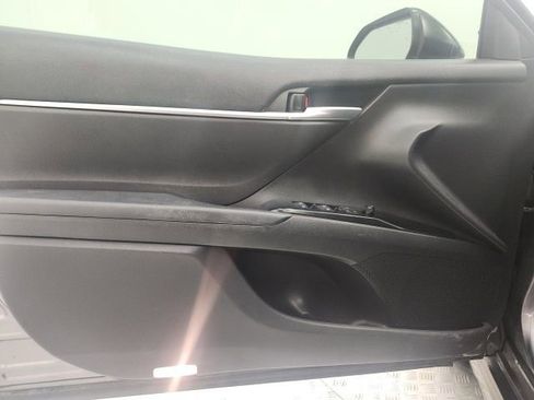 Certified 2019 Toyota Camry SE image 11