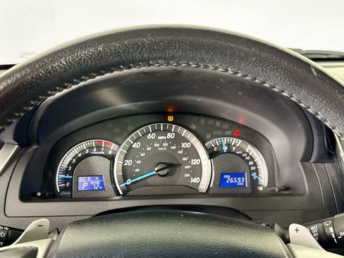 Used 2013 Toyota Camry image 10