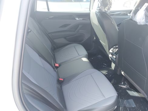 New 2026 Volkswagen Tiguan SE R-Line image 21