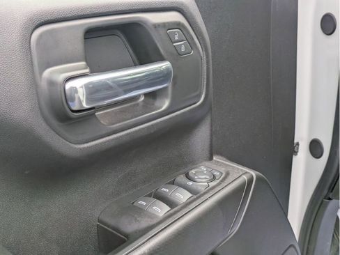 Certified 2025 Chevrolet Silverado 1500 Custom image 13