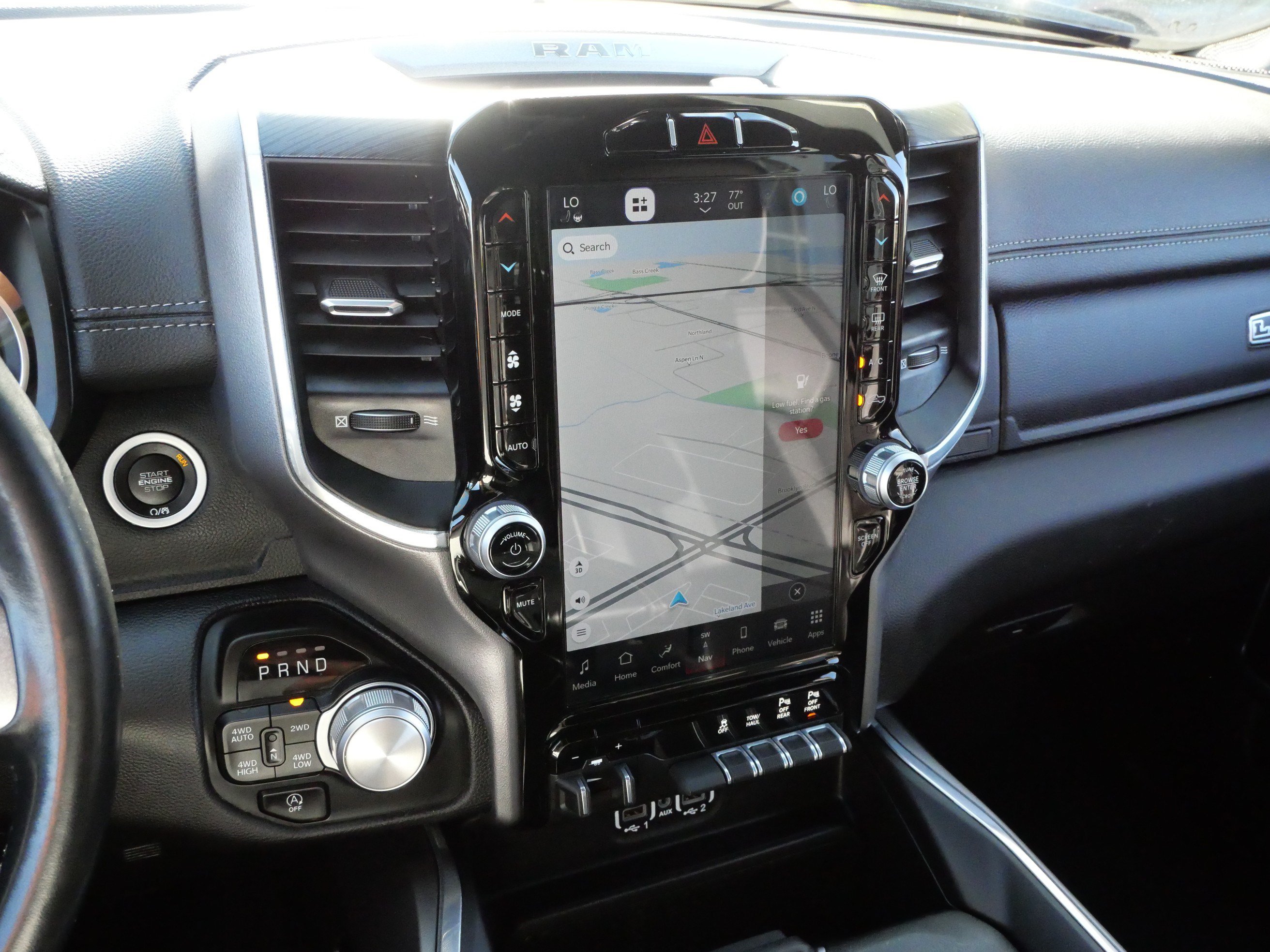 Used 2023 RAM 1500 Laramie AWD/4WD image 22