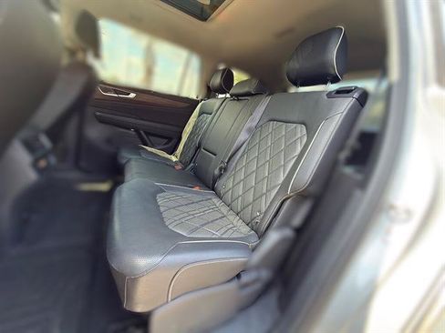 Used 2025 Volkswagen Atlas SEL Premium R-Line AWD/4WD image 12