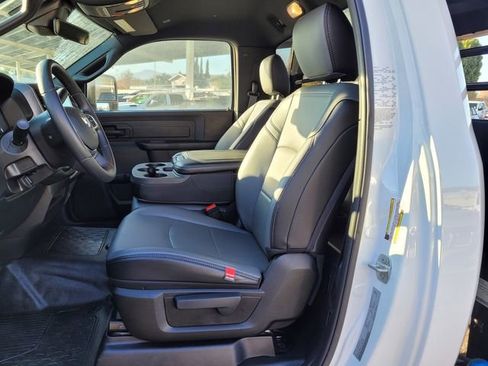 New 2026 RAM 3500 Tradesman AWD/4WD image 7