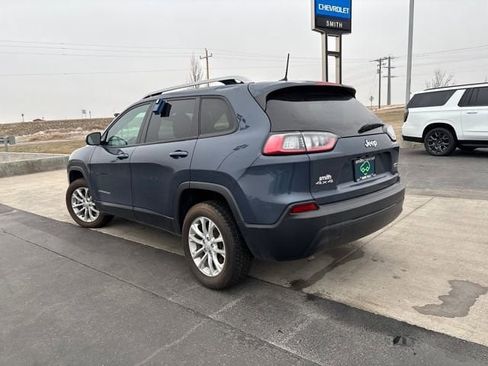 Used 2021 Jeep Cherokee Latitude w/ Mopar Interior Package AWD/4WD image 5
