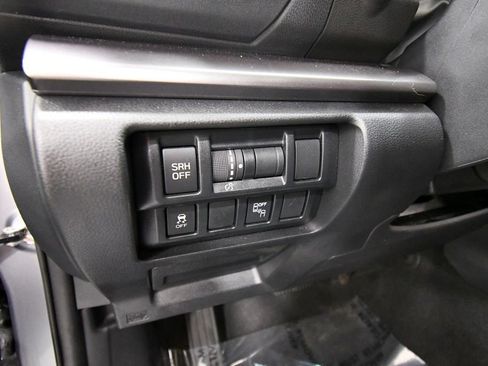 Used 2019 Subaru Crosstrek 2.0i Limited w/ Moonroof Package AWD/4WD image 19