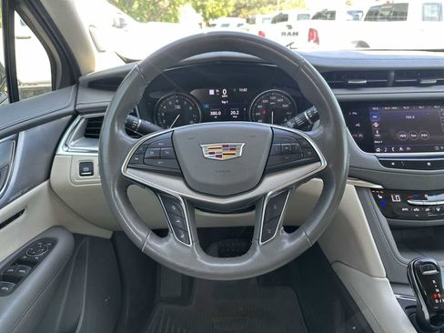 Used 2020 Cadillac XT5 Premium Luxury image 11