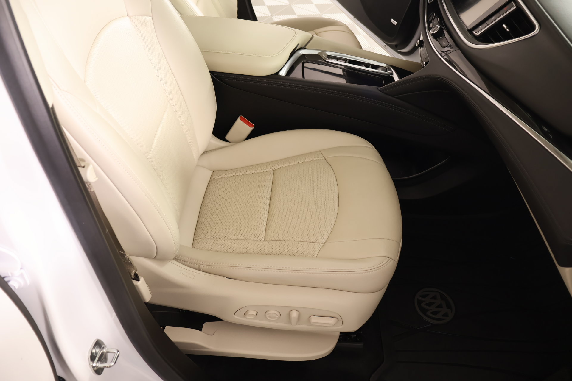 Used 2023 Buick Enclave Premium w/ Experience Buick Package FWD image 14