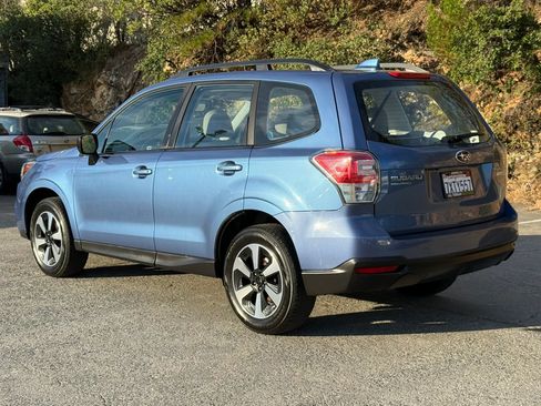 Used 2017 Subaru Forester 2.5i w/ Alloy Wheel Package AWD/4WD image 4