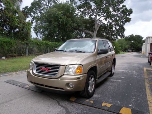 Used 2007 GMC Envoy SLE RWD image 4