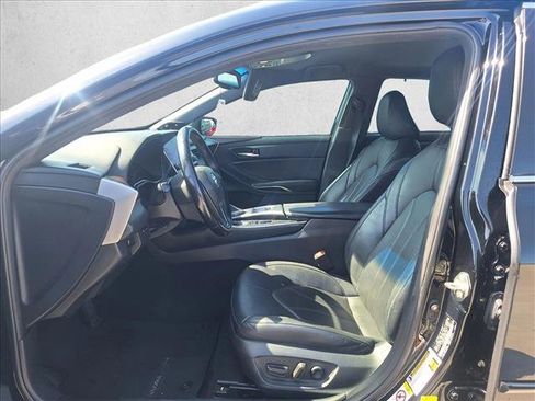 Used 2019 Toyota Avalon XLE w/ Carpet Mat Package FWD image 9