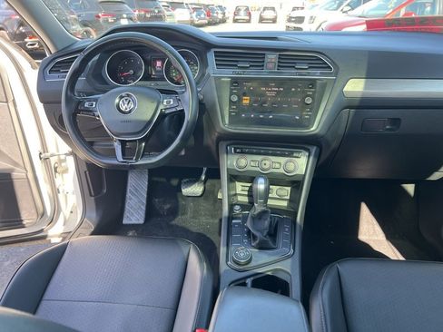 Used 2019 Volkswagen Tiguan SE image 18