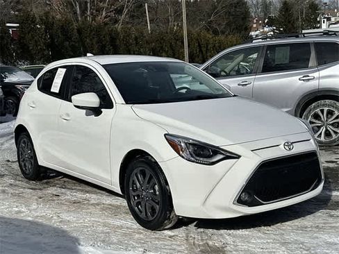 Used 2020 Toyota Yaris XLE image 29