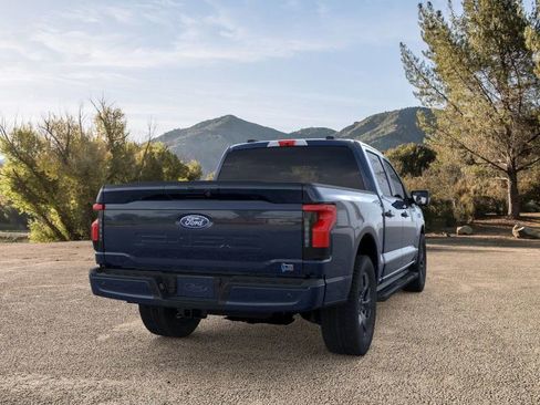 Used 2025 Ford F150 Lightning Flash image 8